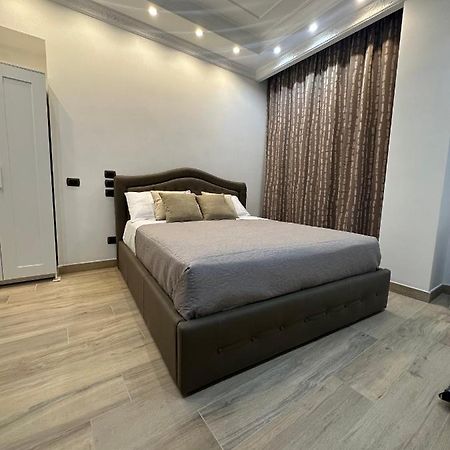 נאפולי Le Chic Rooms מראה חיצוני תמונה