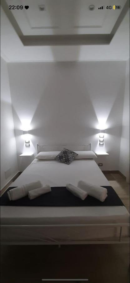 נאפולי Le Chic Rooms מראה חיצוני תמונה